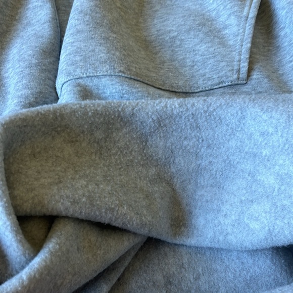 sweatshirt - Picture 3 of 3